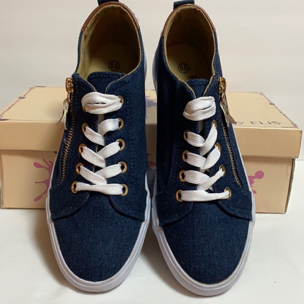 Free Choice Sneakers 